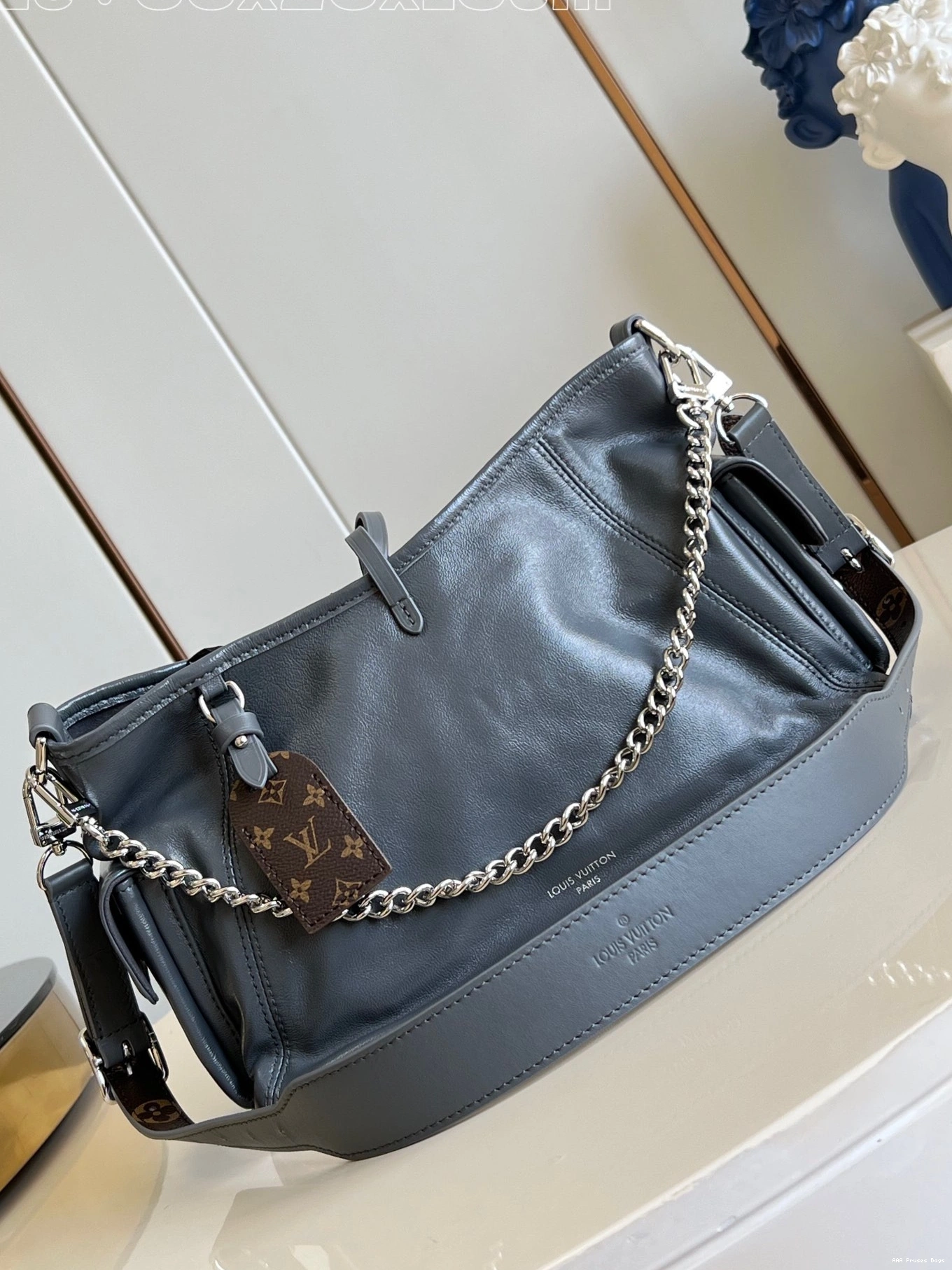 AAA Pruses Bags -33.5 VUITTON CarryAll Cargo 23x15cm LOUIS x 0729